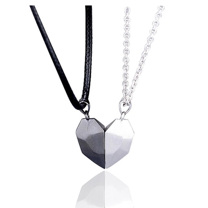 2Pcs Magnetic Couple Necklace Lovers Heart Pendant - Etyn Online {{ product_tag Necklaces }}