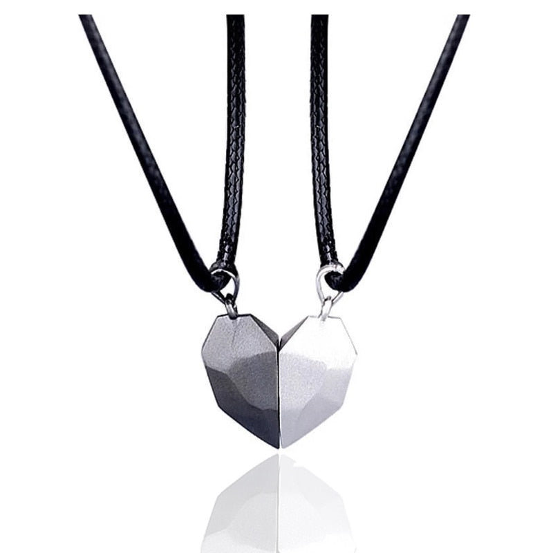 2Pcs Magnetic Couple Necklace Lovers Heart Pendant - Etyn Online {{ product_tag Necklaces }}